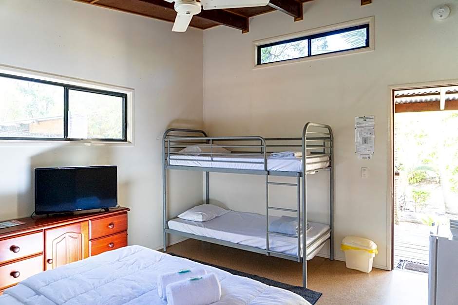 1770 Southern Cross Travellers Retreat