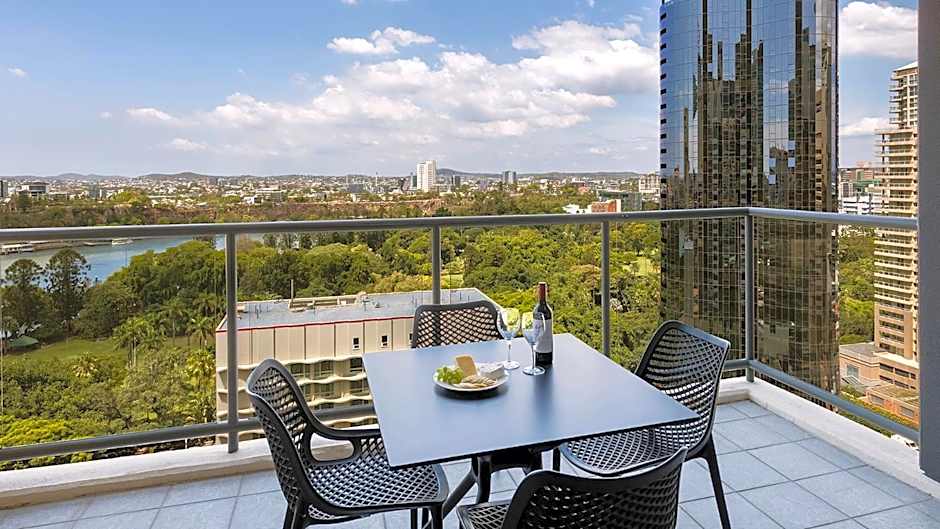 Oaks Brisbane on Margaret Suites