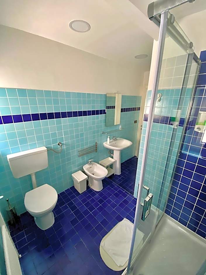 Francis Superior Rooms