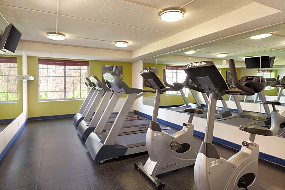 Country Inn & Suites by Radisson, Fredericksburg South (I-95), VA