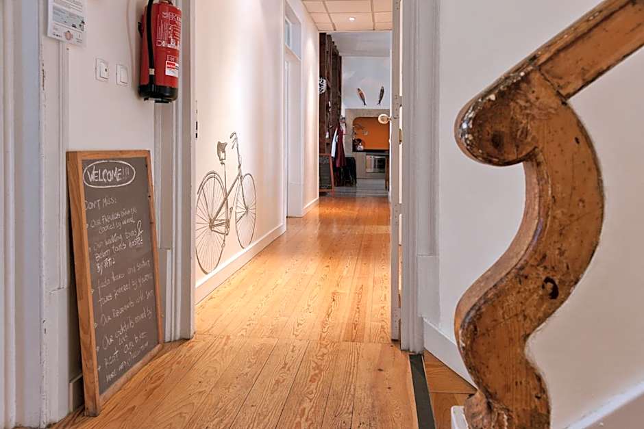 Living Lounge Hostel