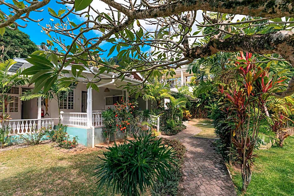 Beau Vallon Bungalows
