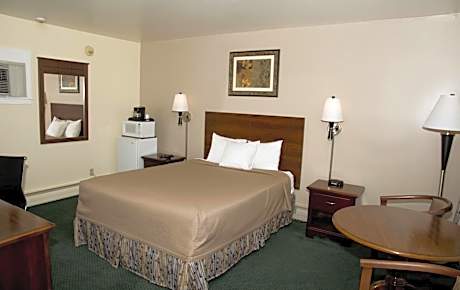 Queen Room - Non-Smoking