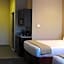 Holiday Inn Express & Suites Fredericksburg By IHG