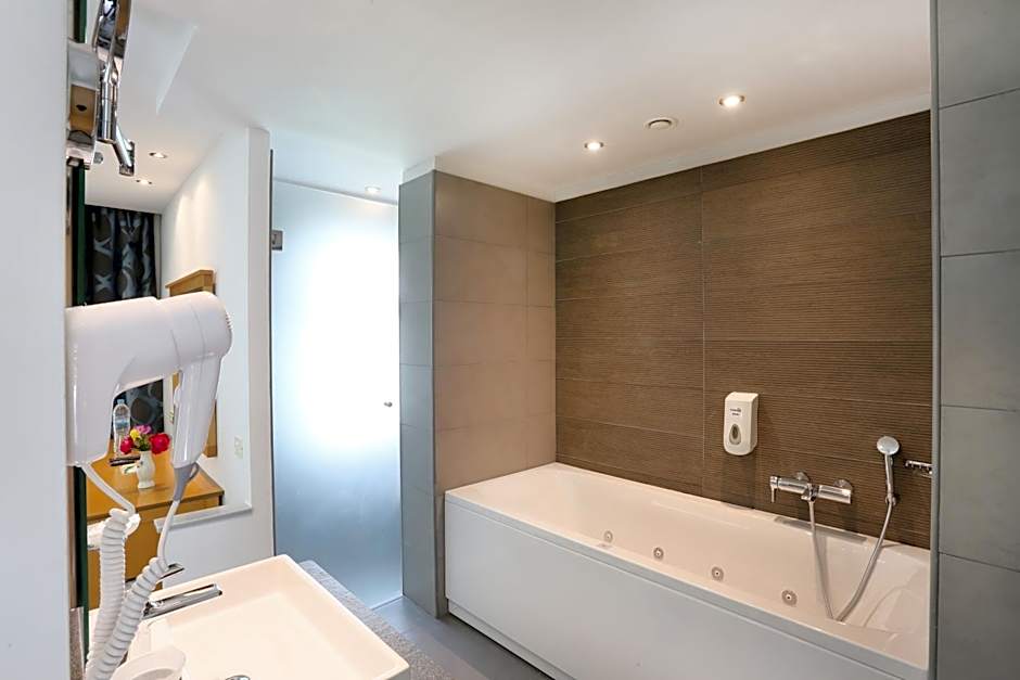 SENTIDO Apollo Palace