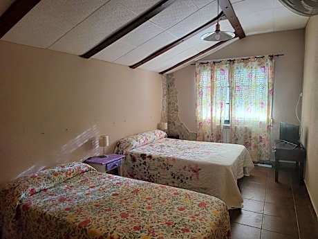 Triple Room with Bath