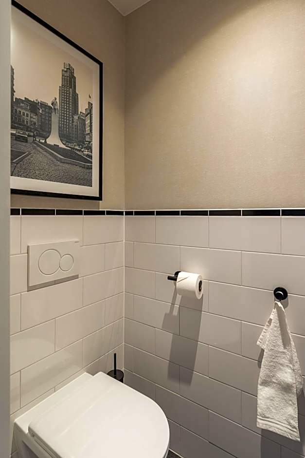 YAYS Antwerp Opera by Numa