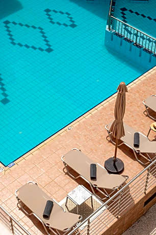 Thelèsi Apartments, 100m from the beach