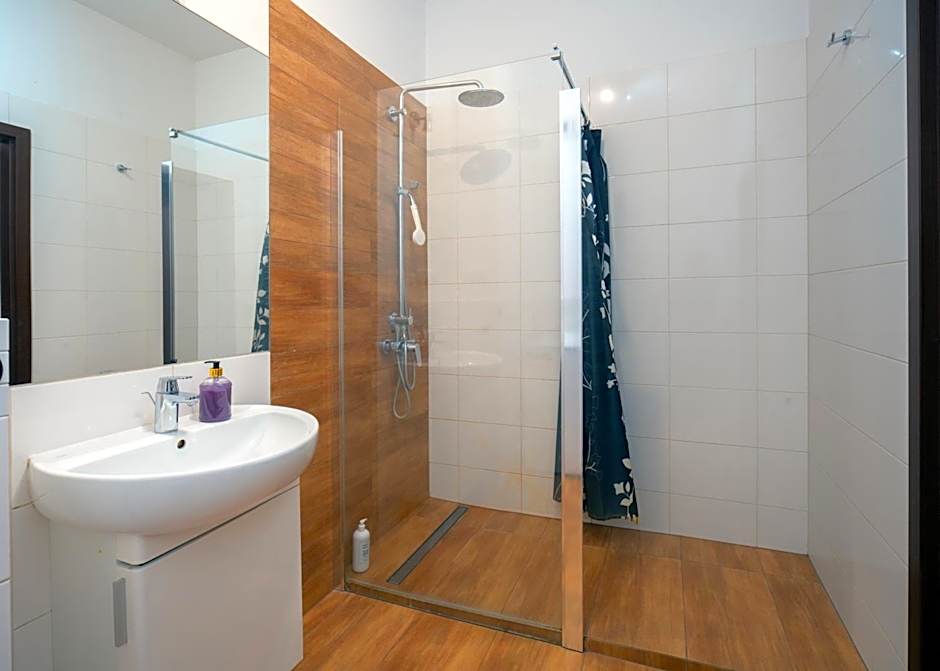Rooms Green Rydygiera 17 own private room tv wifi