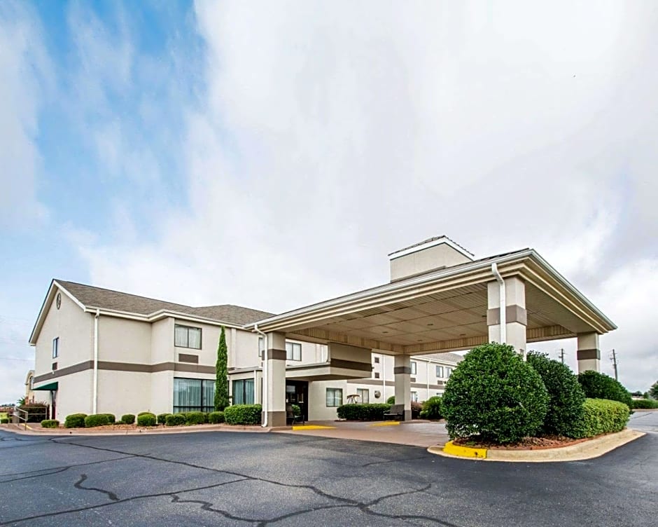 Quality Inn Prattville I-65