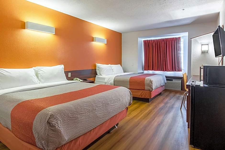 Motel 6-Streetsboro, OH
