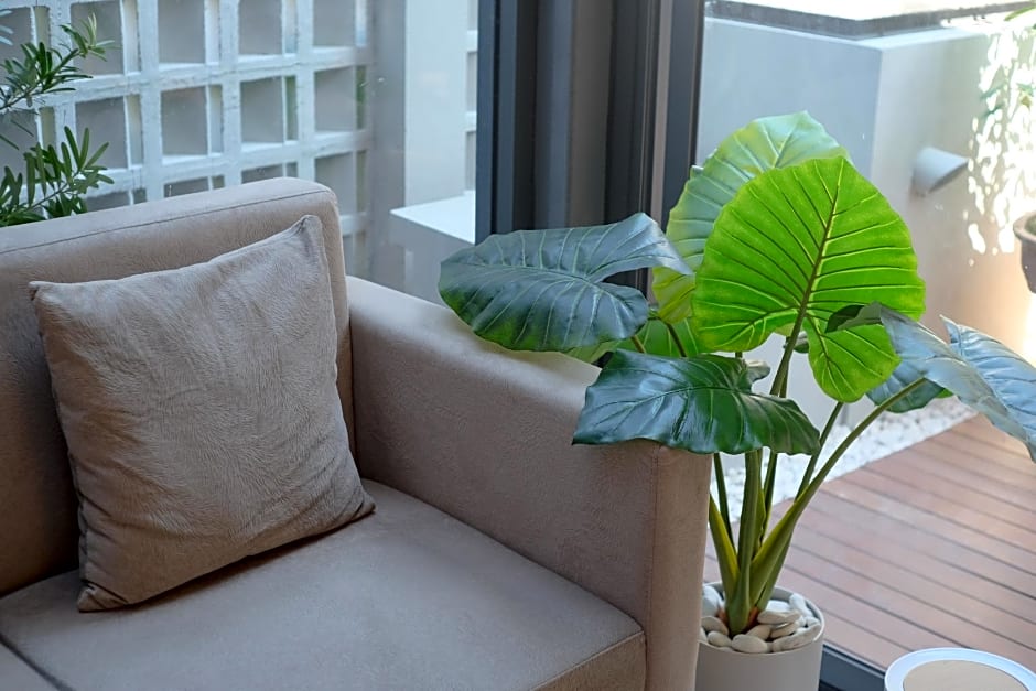 Sans Hotel RG Living Jogja by RedDoorz