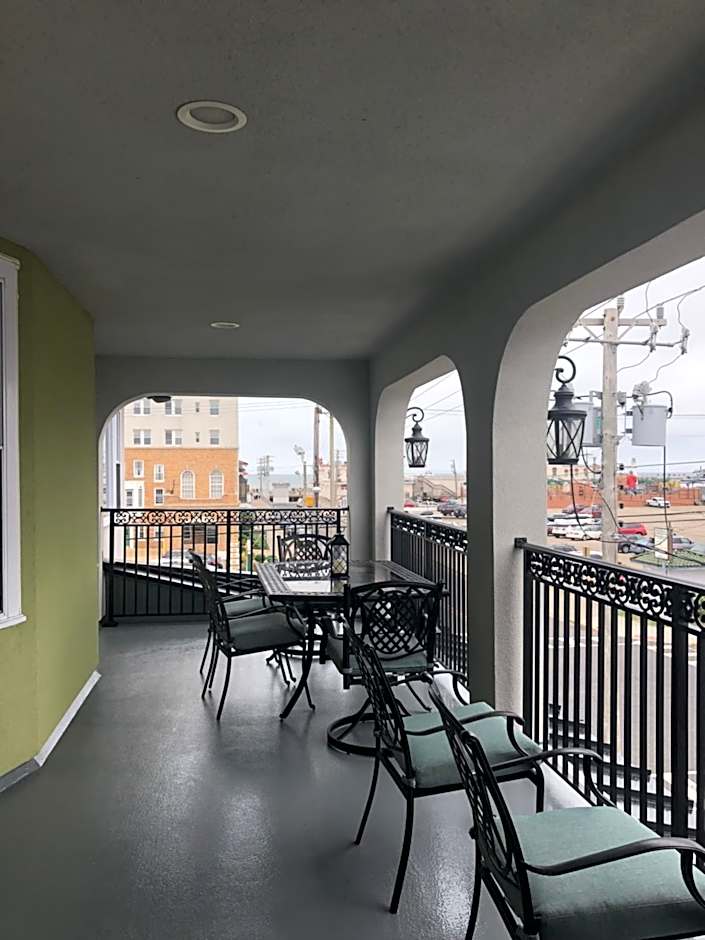 Ocean Manor 1100 Inn