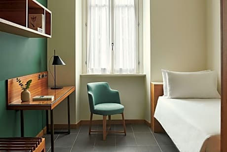 Apartment with Lake View (5 Adults) - Annex