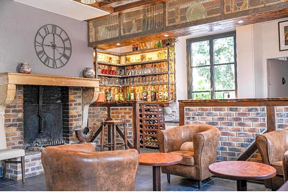 Logis Hostellerie De La Chaumière