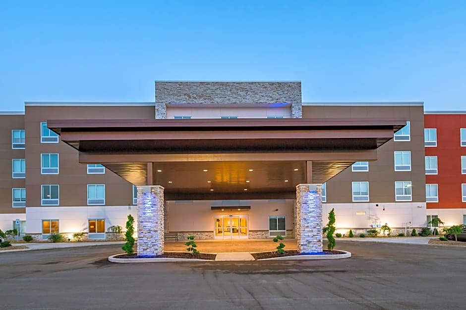Holiday Inn Express and Suites- South Bend Casino By IHG