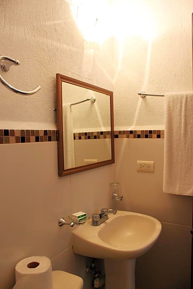 Suites Plaza del Rio