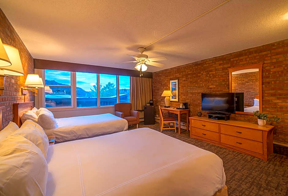 Mountain Chalet Snowmass