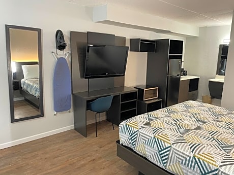 King Room - Disability Access - Non-Smoking