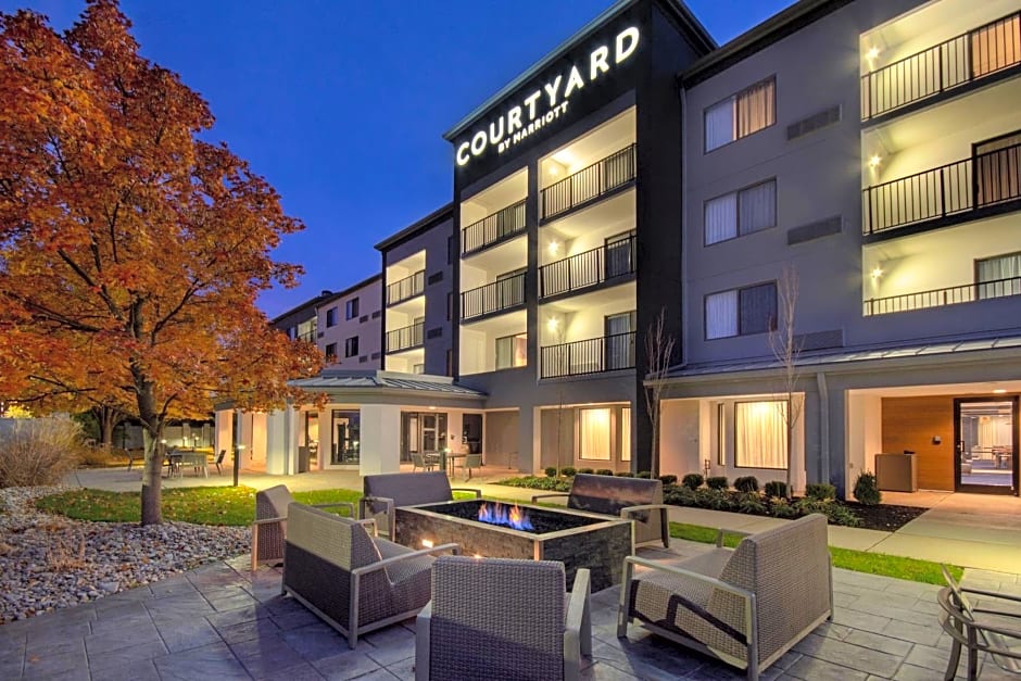 Courtyard by Marriott Cincinnati Airport