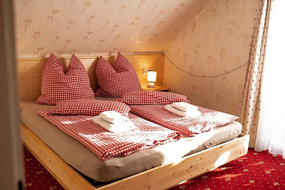 Rösslgut Bed & Breakfast