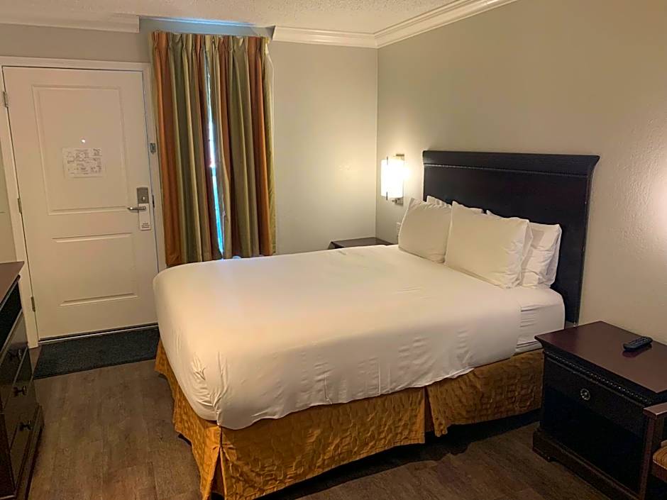 Stargazer Inn and Suites