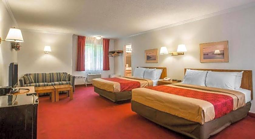Baymont by Wyndham Lake George