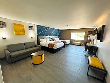 Queen Suite with Two Queen Beds - Non-Smoking