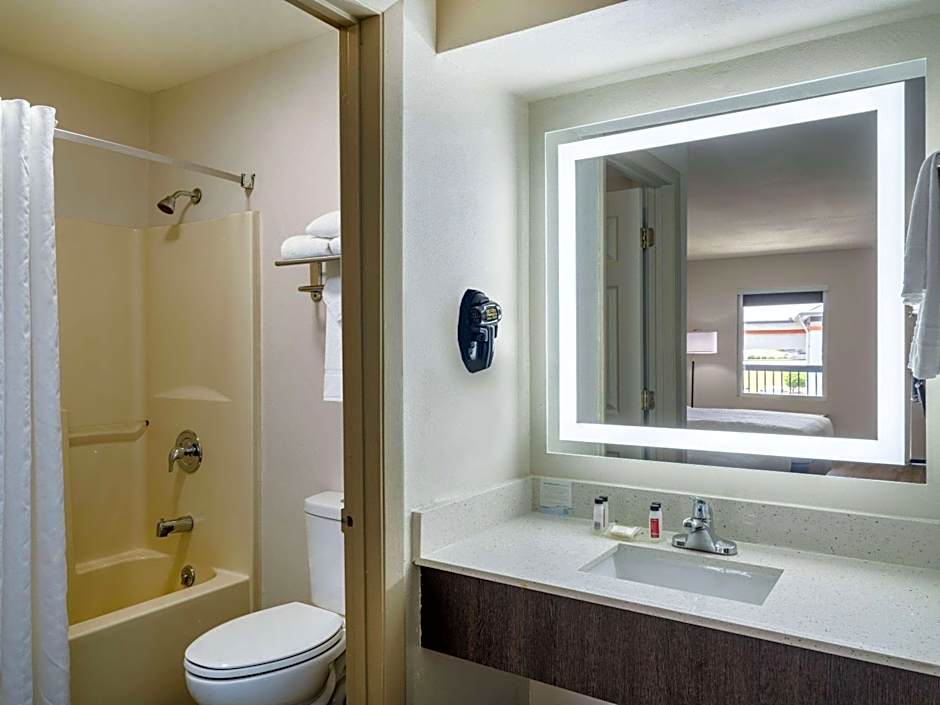 Days Inn by Wyndham Clemson