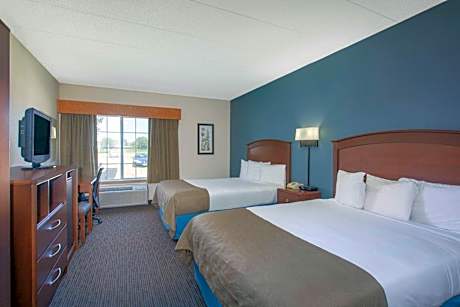 Deluxe Queen Room with Two Queen Beds - Non-Smoking
