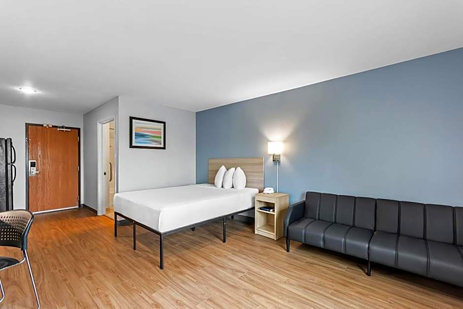 Suburban Studios Clarksville-Louisville North