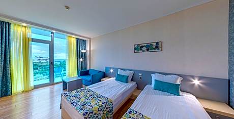 Standard Room Lateral Sea View