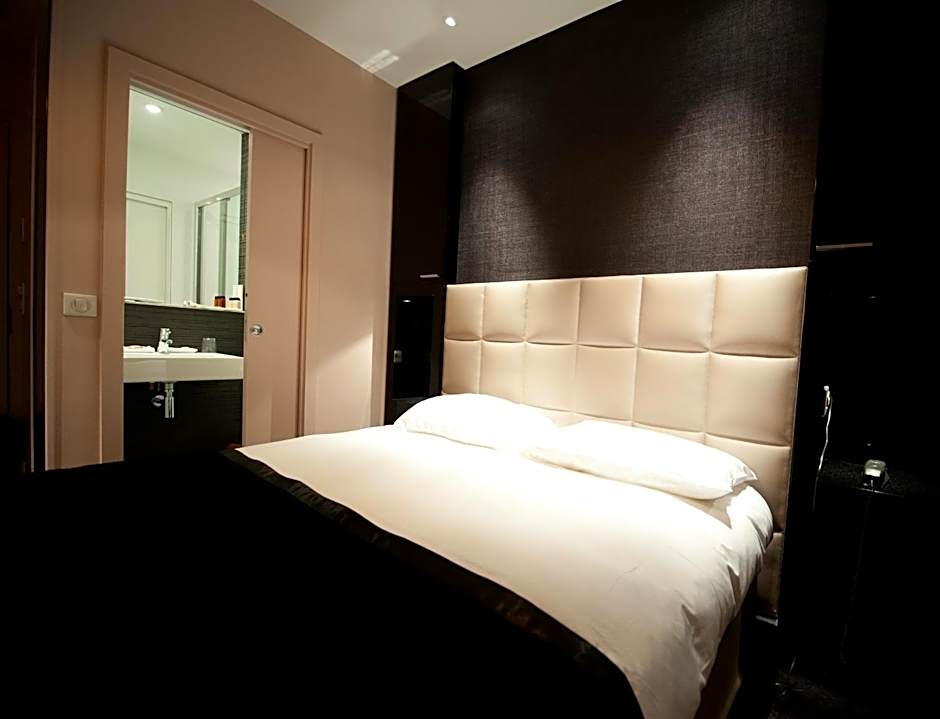 First Hotel Paris Tour Eiffel