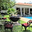 Casa Flora Guesthouse