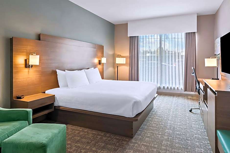 Best Western Plus Pitt Meadows Inn & Suites