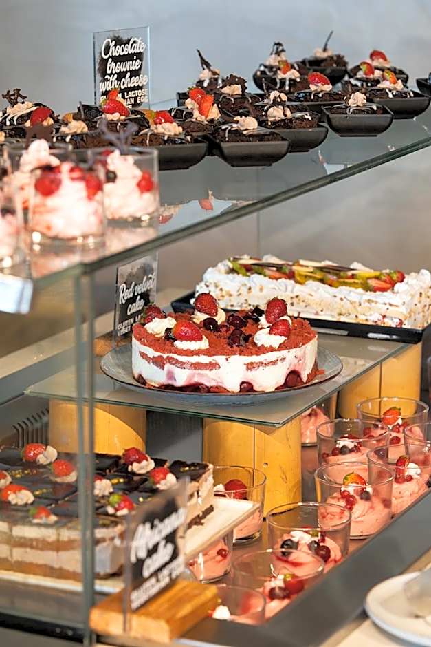 Cavo Zoe Seaside Hotel