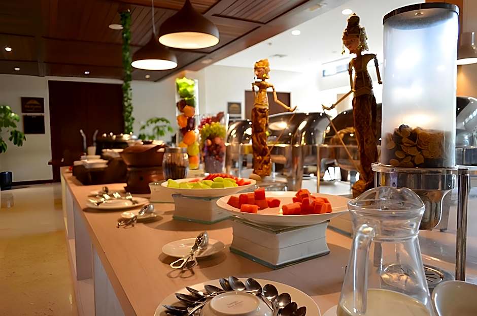 Horison Ultima Ratu Serang