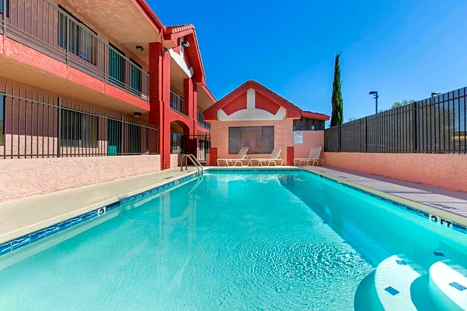 Days Inn by Wyndham Tucson Airport