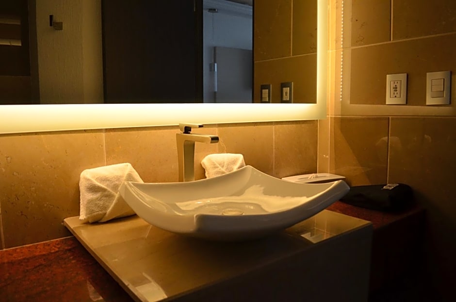 Holiday Inn Queretaro Zona Diamante By IHG