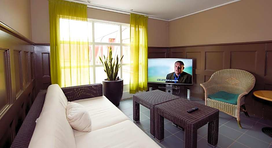 Home Hotel Uman
