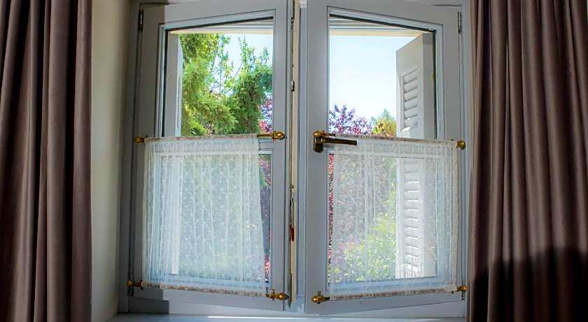 Kyria Boutique House