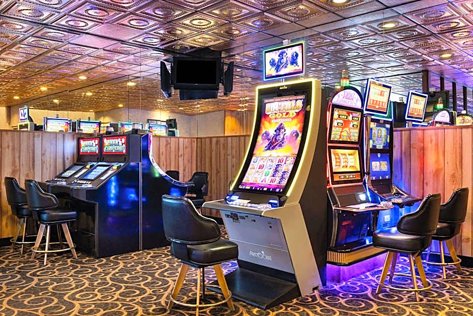 Super 8 by Wyndham Fallon