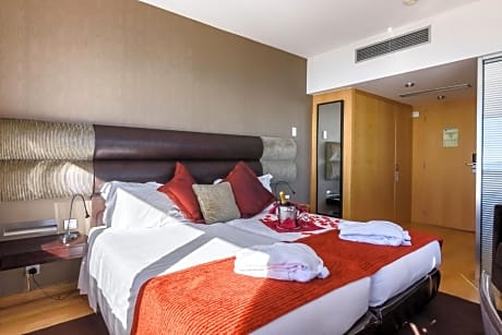 Double Twin Room with New Year's Dinner and Live Music