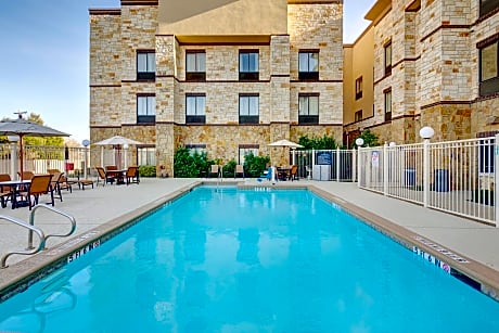 Hampton Inn & Suites - Mansfield