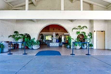 California Suites Hotel