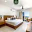 Brand New 3 BR Penthouse - Oceanview Rooftop Pool