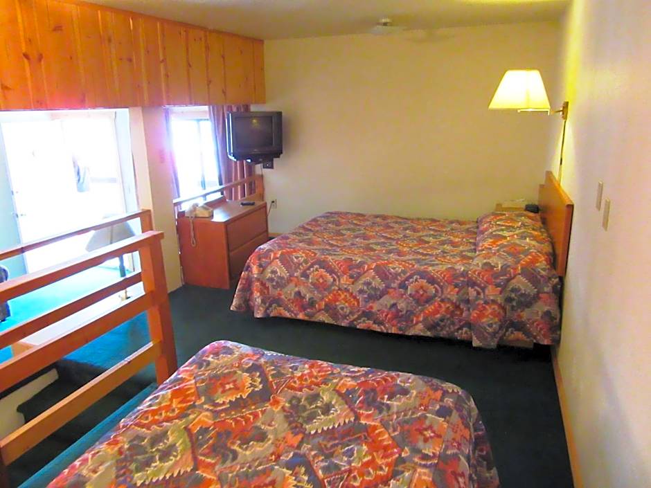 Travelers Lodge