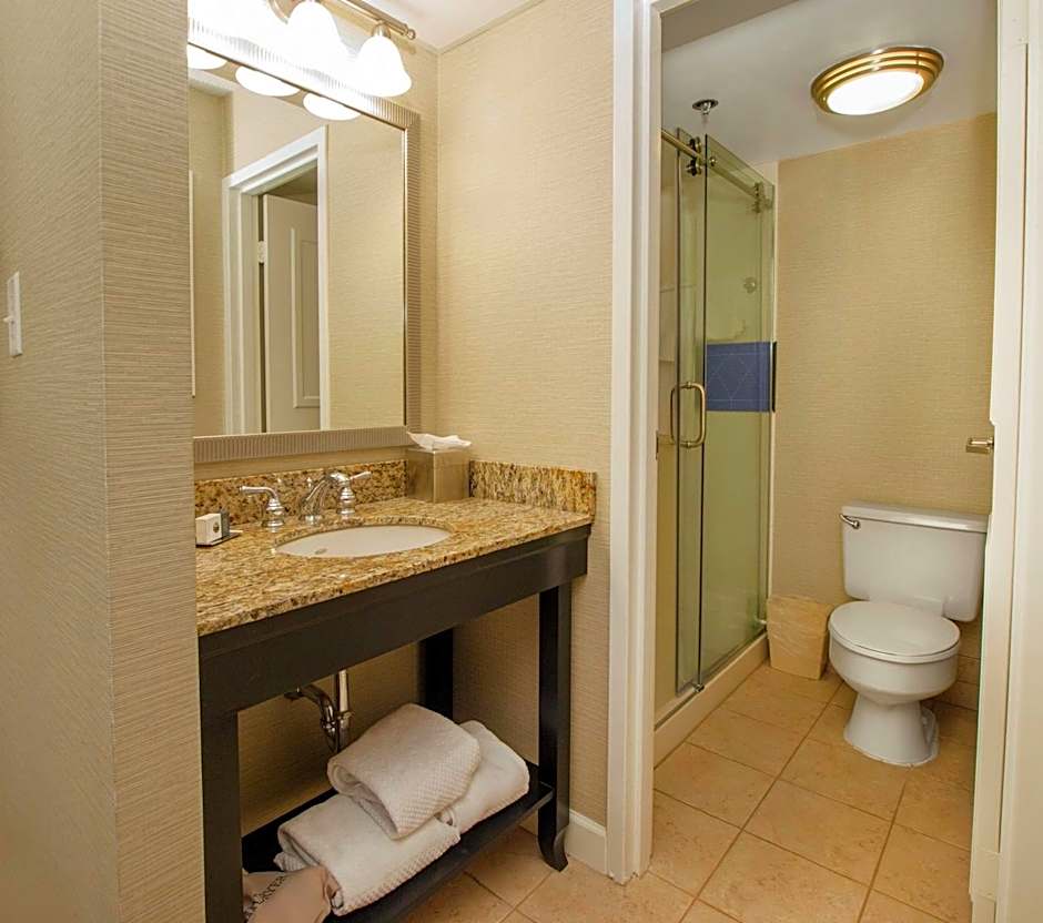 DoubleTree By Hilton Buffalo Amherst