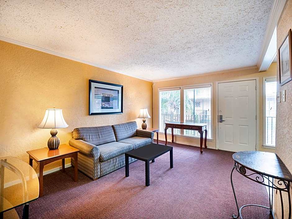 OYO Hotel & Apartments Houston Galleria