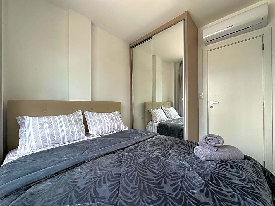 LA02- 2 Suítes +1Quarto | Jacuzzi | Churrasqueira